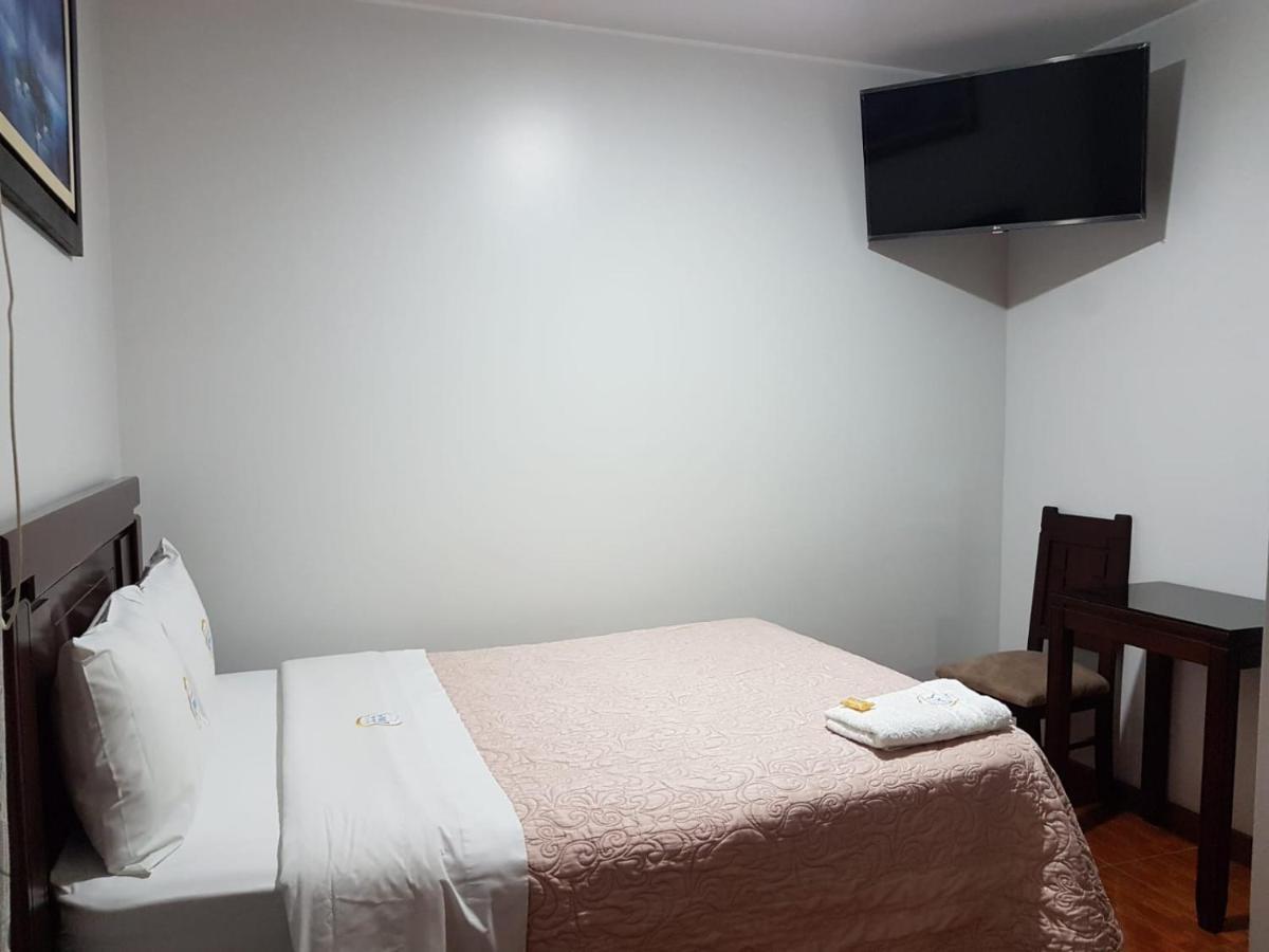 Hostal Luz De Luna Atico Bagian luar foto